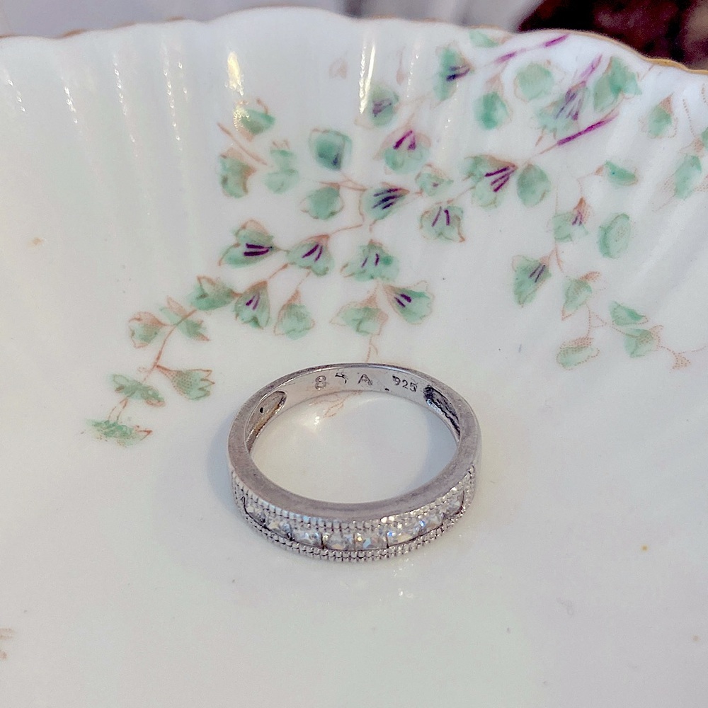 Elegant Silver Women's Ring